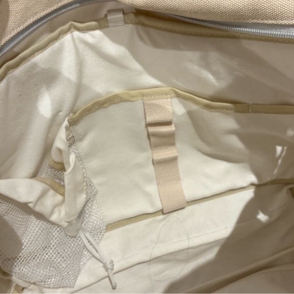 Unsettle Duality Utility Tote - Picture 6 of 6